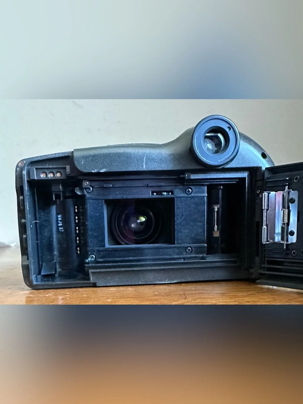 Olympus Infinity SuperZoom330 AF QUARTZDATE 35mm Film Camera w/38-105mm Lens